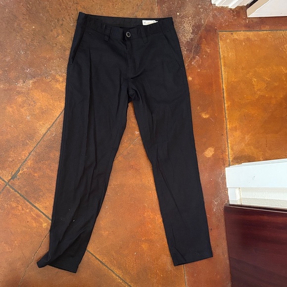 Volcom Men's Black Chinos - Picture 1 of 2